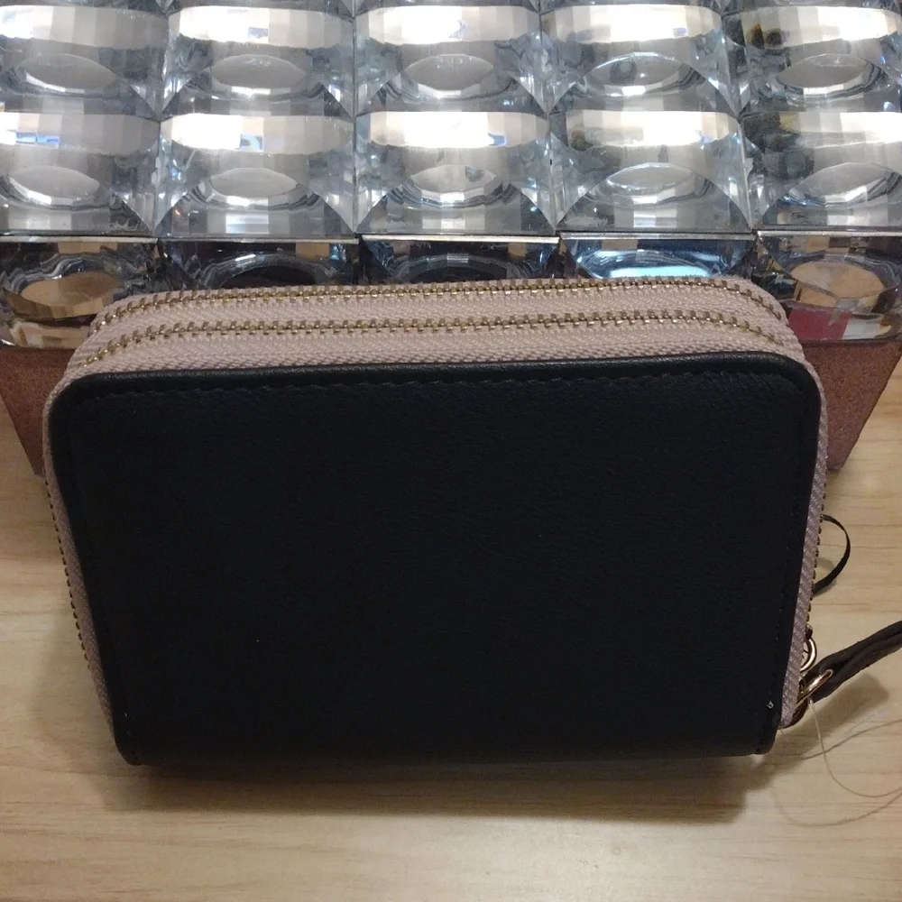 Juicy For All Double Zip Around Wallet Blush/ Brown 🆕